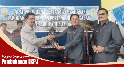 Rapat Paripurna Pembahasan LKPJ